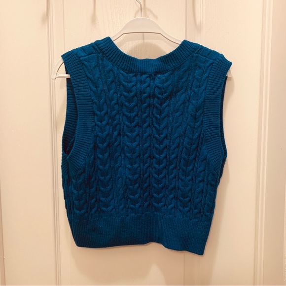 blue v-neck cable sweater vest - Picture 5 of 7